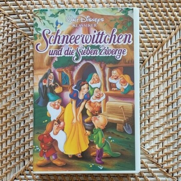Vintage Walt Disney VHS Snow White and the Seven Dwarfs (German Edition) - Picture 1 of 5